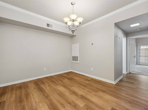 2255 Braeswood Park Drive 105, Houston TX 77030