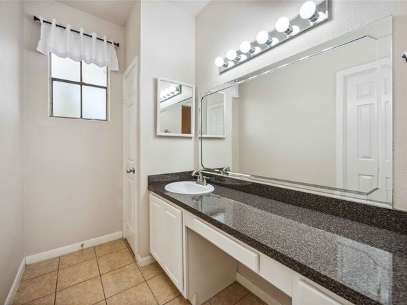 2255 Braeswood Park Drive 105, Houston TX 77030