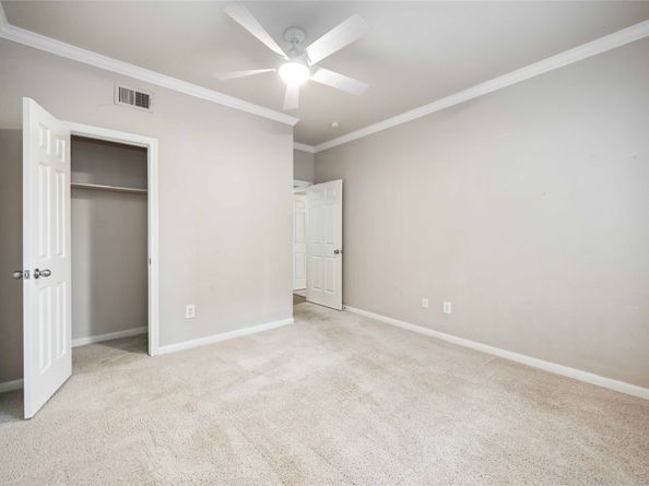 2255 Braeswood Park Drive 105, Houston TX 77030