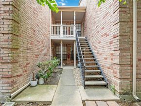 2255 Braeswood Park Drive 105, Houston TX 77030