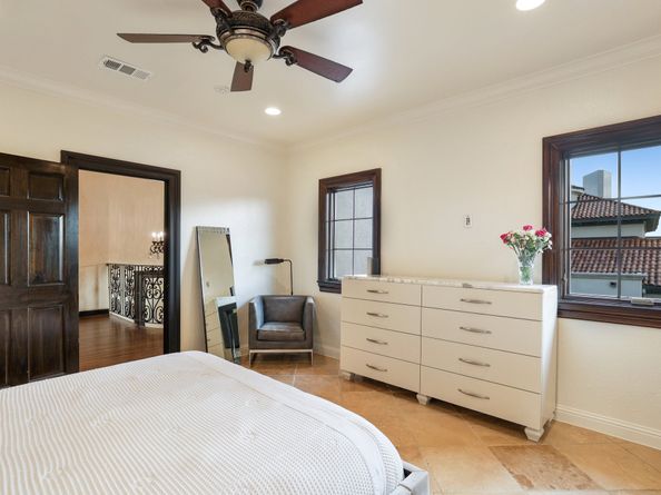 5007 Cedar Creek Drive, Houston TX 77056