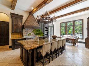 5007 Cedar Creek Drive, Houston TX 77056