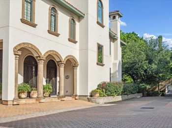 5007 Cedar Creek Drive