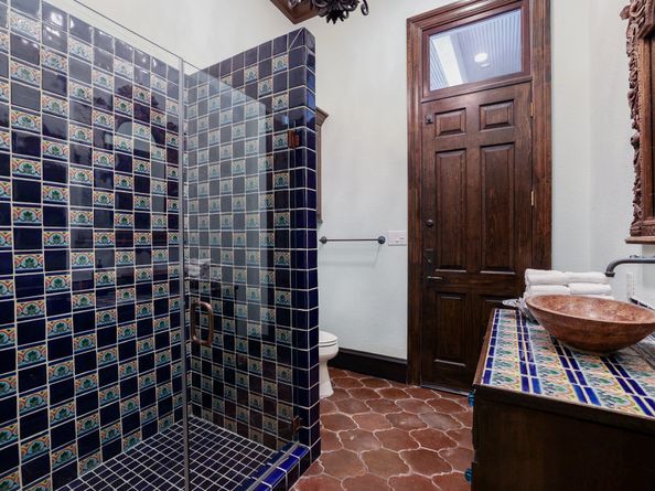 5007 Cedar Creek Drive, Houston TX 77056