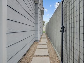 1730 Indiana Street, Houston TX 77006