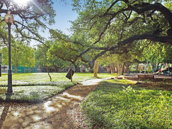 1730 Indiana Street, Houston TX 77006