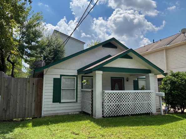 6011 Maxie Street, Houston TX 77007