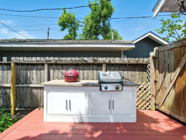 4031 Oak Ridge Street, Houston TX 77009