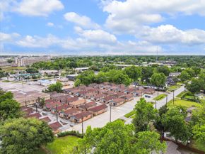 5716 Pickfair Street 113, Houston TX 77026