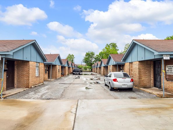 5716 Pickfair Street 113, Houston TX 77026