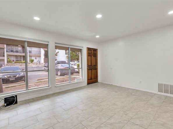 6910 Hart Lane 403, Austin TX 78731