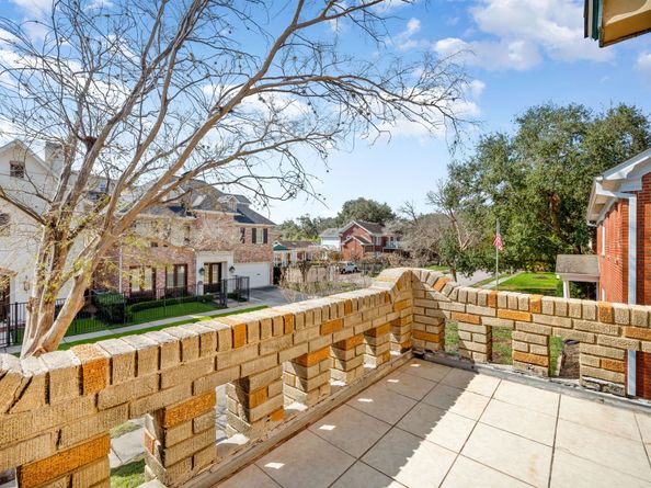 1202 Barkdull Street, Houston TX 77006