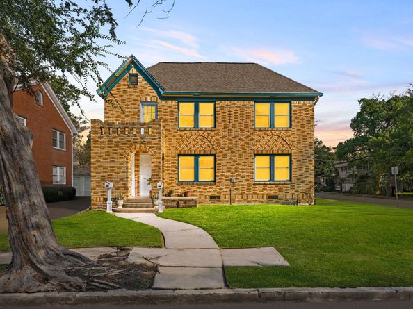 1202 Barkdull Street, Houston TX 77006