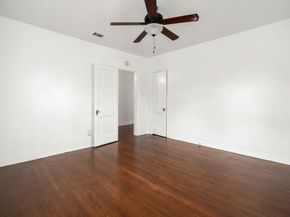 1202 Barkdull Street, Houston TX 77006