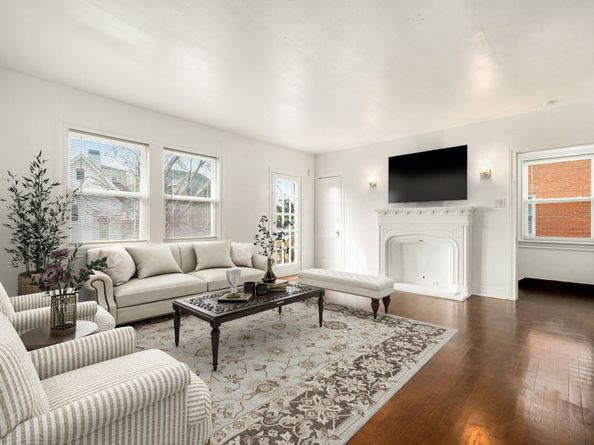 1202 Barkdull Street, Houston TX 77006
