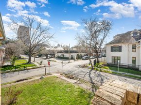 1202 Barkdull Street, Houston TX 77006