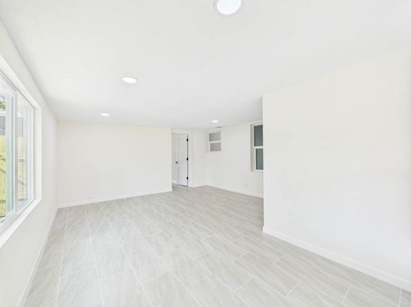 5025 De Milo Drive, Houston TX 77092
