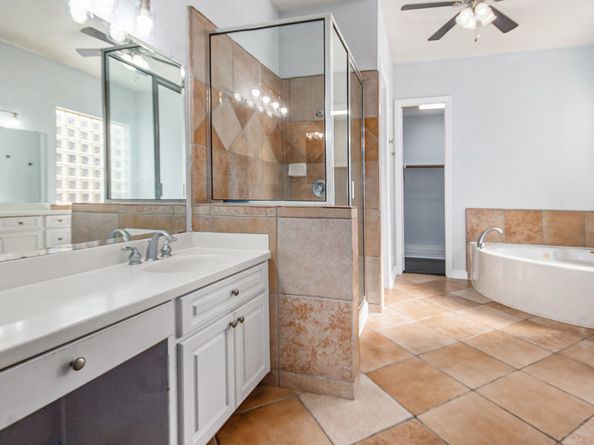 15530 Wooden Oak Court, Houston TX 77059