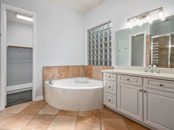 15530 Wooden Oak Court, Houston TX 77059