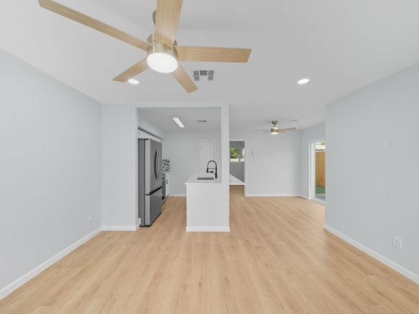 1966 Upland Drive, Houston TX 77043