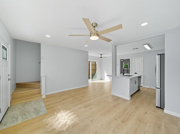 1966 Upland Drive, Houston TX 77043
