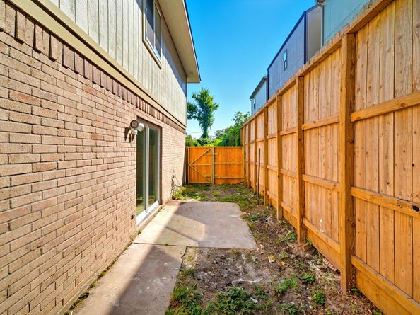 1966 Upland Drive, Houston TX 77043