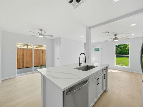 1966 Upland Drive, Houston TX 77043