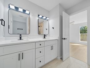 1966 Upland Drive, Houston TX 77043
