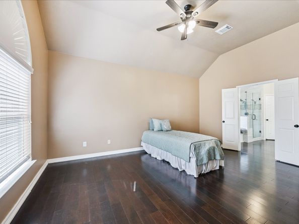 6111 Branch Lake Drive, Houston TX 77066
