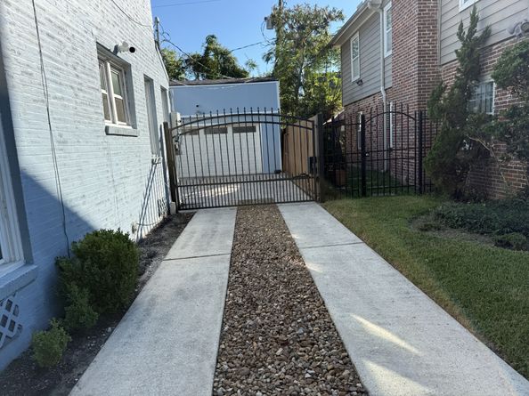 3226 Milburn Street, Houston TX 77021