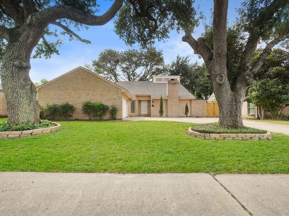 8715 Covent Garden Street, Houston TX 77031