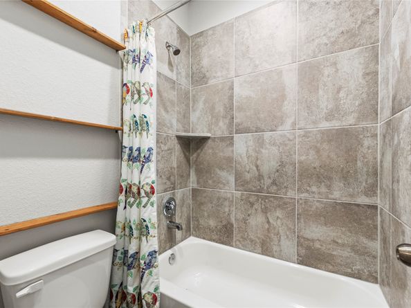 1523 Canter Bayou Way, Houston TX 77043