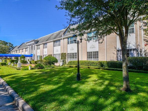 2700 Bellefontaine Street A6, Houston TX 77025
