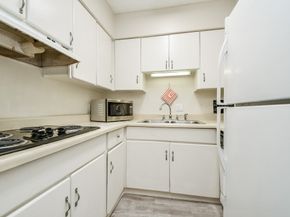 2700 Bellefontaine Street A6, Houston TX 77025