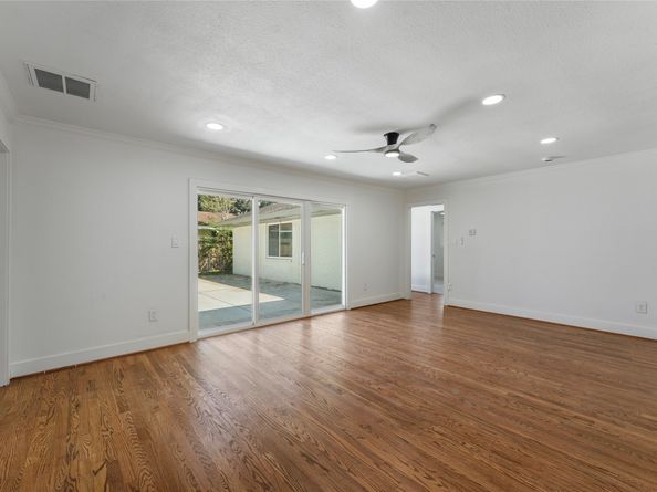 4525 Kingfisher Drive, Houston TX 77035