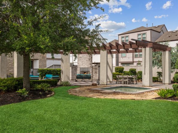 803 Algona Avenue, Houston TX 77008