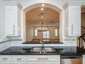 1239 W 22nd Street C, Houston TX 77008