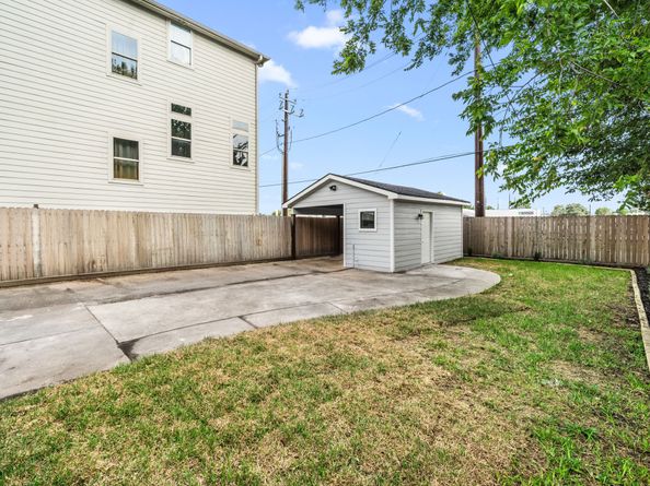 803 E 29th Street, Houston TX 77009