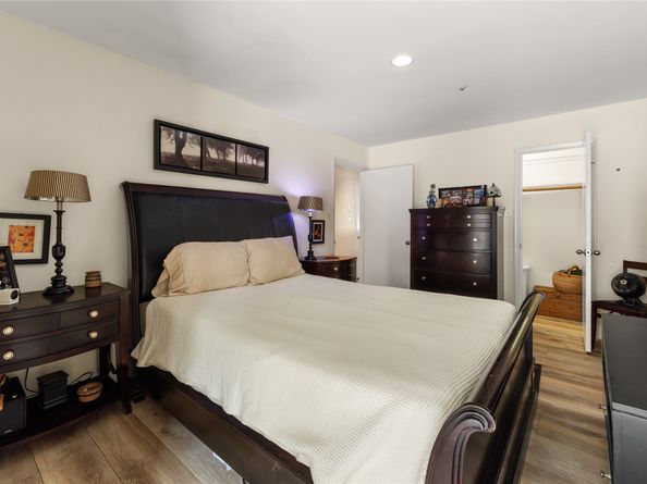 10121 Valley Forge Drive, Houston TX 77042