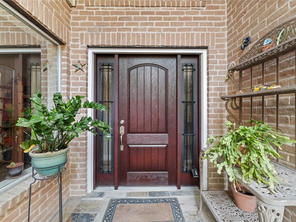 10121 Valley Forge Drive, Houston TX 77042