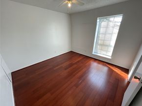 1220 Shadowdale Drive 12, Houston TX 77043