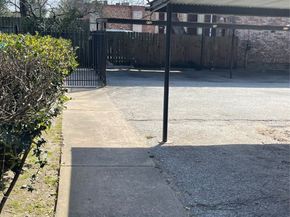 1220 Shadowdale Drive 12, Houston TX 77043