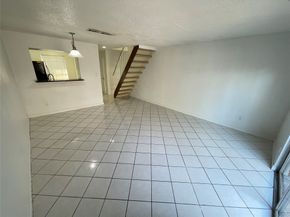 1220 Shadowdale Drive 12, Houston TX 77043