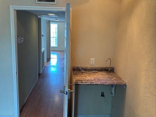 781 Country Place Drive 2054, Houston TX 77079