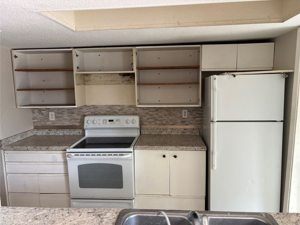 781 Country Place Drive 2054, Houston TX 77079