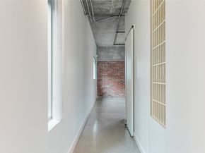 2000 Bagby Street 2401, Houston TX 77002