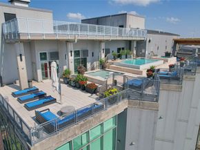 2000 Bagby Street 2401, Houston TX 77002