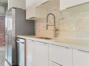 2000 Bagby Street 2401, Houston TX 77002