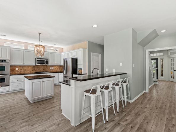31 Treescape Circle, The Woodlands TX 77381