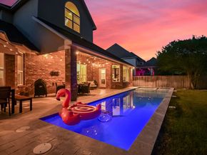 66 N Swanwick Place, Tomball TX 77375